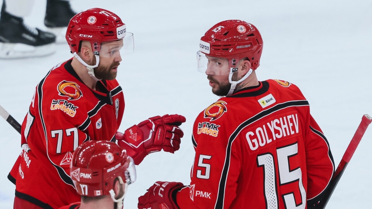 Хоккеист «Автомобилиста» Голышев: «Как я понимаю, мне уже можно тренироваться с командой» Хоккеист «Автомобилиста» Голышев: «Как я понимаю, мне уже можно тренироваться с командой»