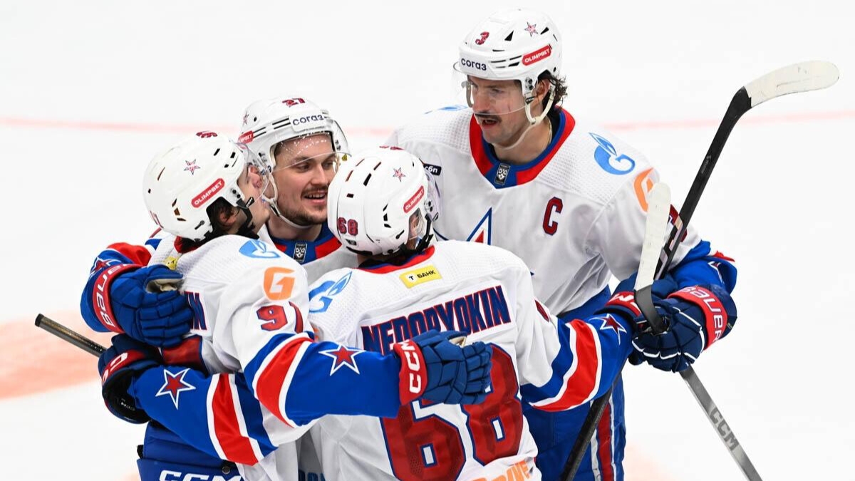 «СКА — неплохая команда по подбору хоккеистов, но играют они пока натужно» — Щитов