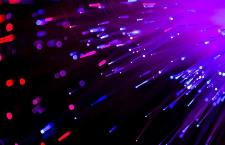 Прорыв в квантовом интернете: ученые создали рабочий квантовый повторитель