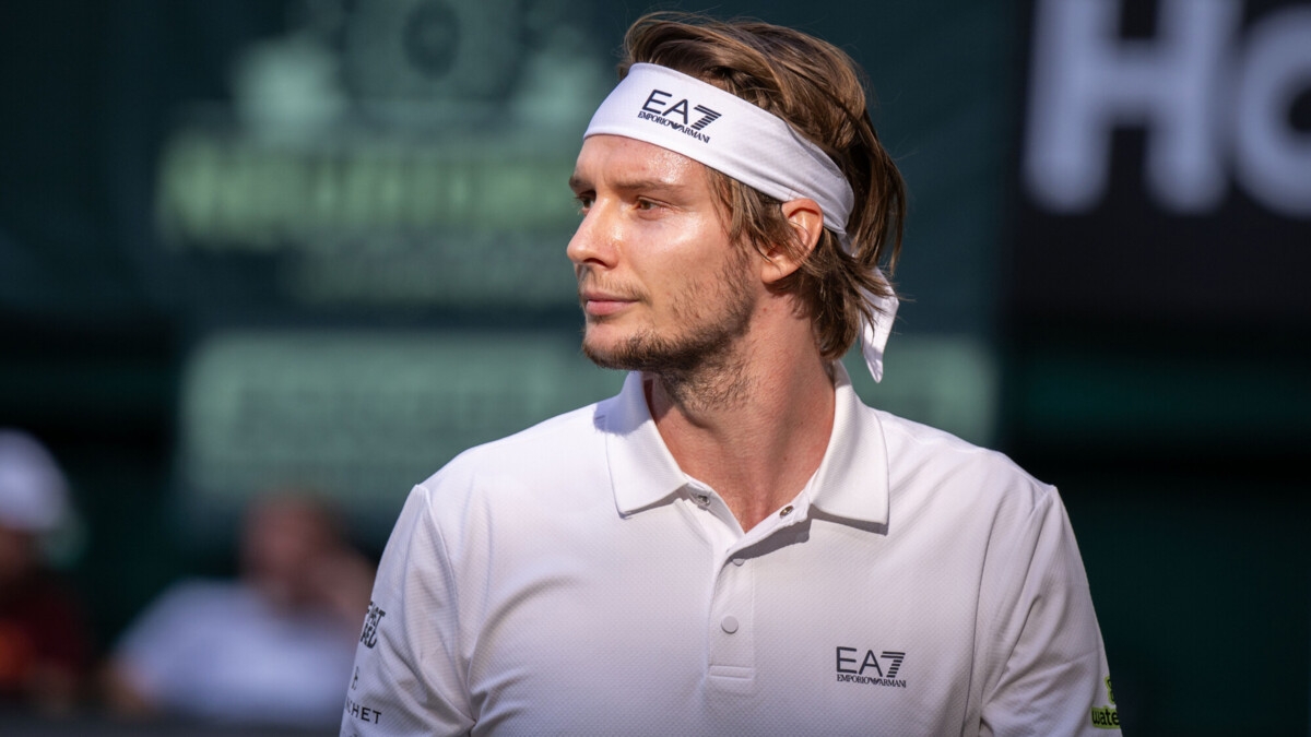 Бублик вышел в третий раунд US Open. Все сеты завершились с одинаковым счетом