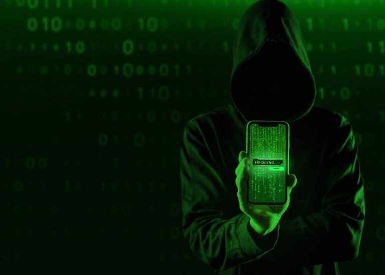 Мошенники заставляют россиян ставить мессенджеры «с хорошей связью» Мошенники заставляют россиян ставить мессенджеры «с хорошей связью»