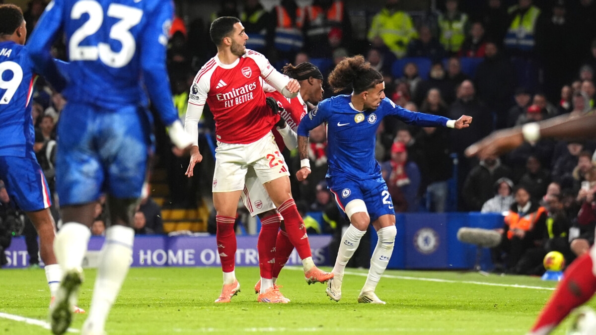 «Арсенал» в большинстве не сумел обыграть «Челси» в матче чемпионата Англии