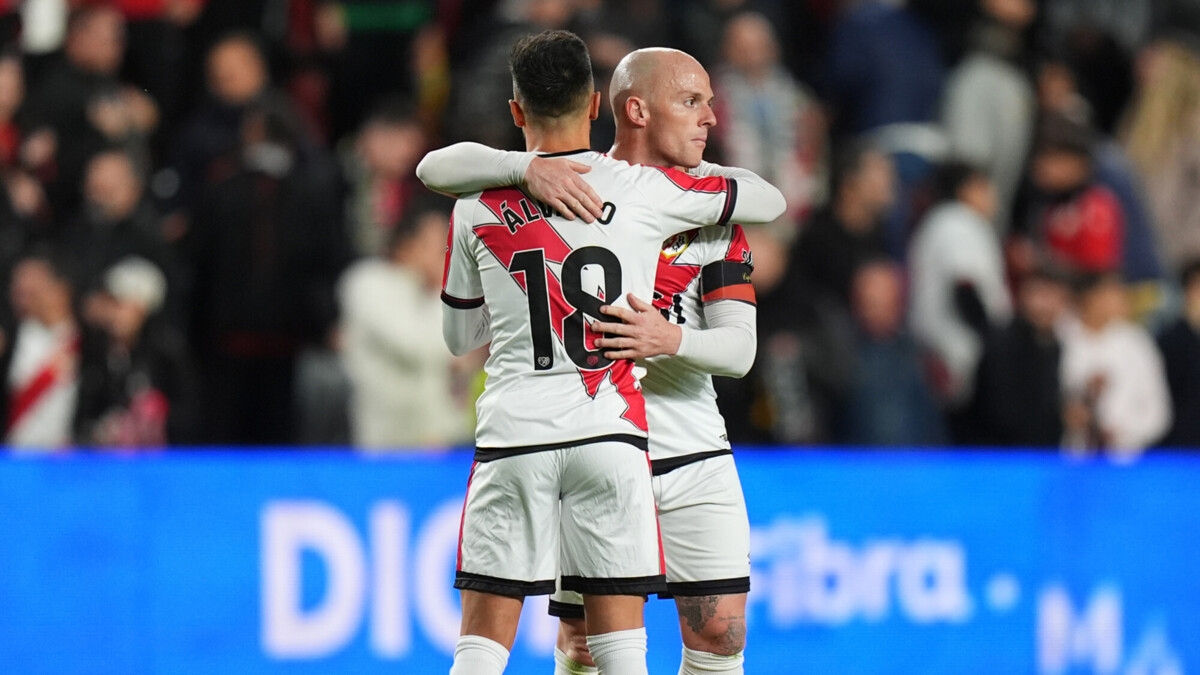 «Райо Вальекано» благодаря голу в добавленное время обыграл «Алавес» в матче Ла Лиги «Райо Вальекано» благодаря голу в добавленное время обыграл «Алавес» в матче Ла Лиги