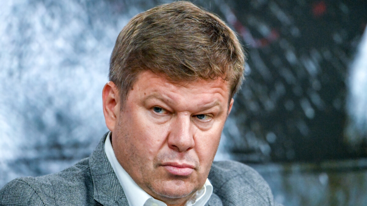 Губерниев: «Было странно слышать от Карпина, что он всю жизнь курит. Мягко говоря, это перебор» Губерниев: «Было странно слышать от Карпина, что он всю жизнь курит. Мягко говоря, это перебор»