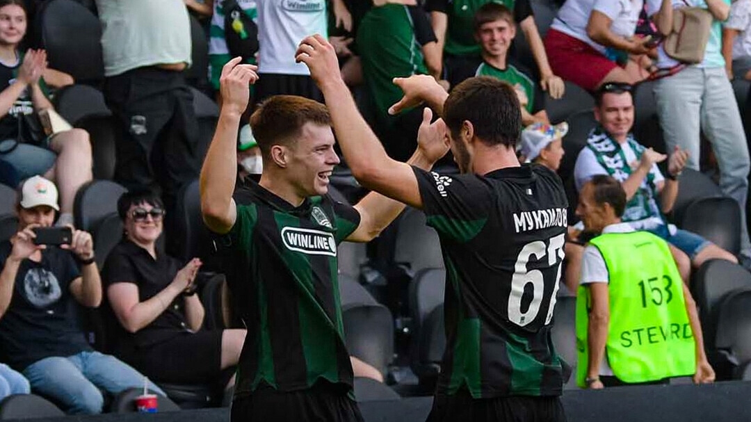 «Краснодар» обыграл «Зенит» и одержал седьмую победу подряд в Молодежной футбольной лиге «Краснодар» обыграл «Зенит» и одержал седьмую победу подряд в Молодежной футбольной лиге