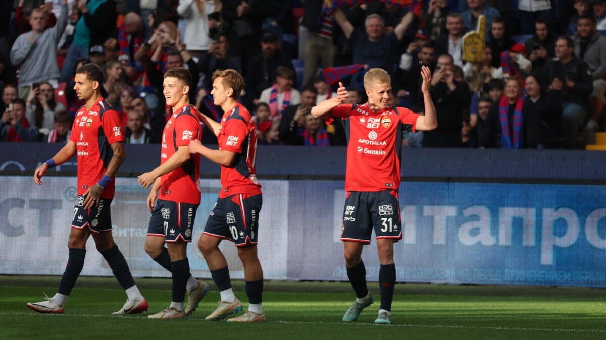 ЦСКА обыгрывает «Акрон» после первого тайма матча шестого тура МИР РПЛ