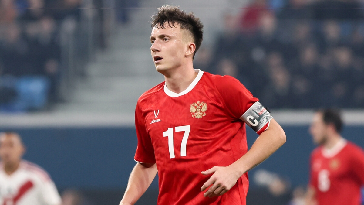 Головин: «Не осуждаю игроков, которые хотят остаться в России, но если хочешь расти, надо переходить в топ‑чемпионат»