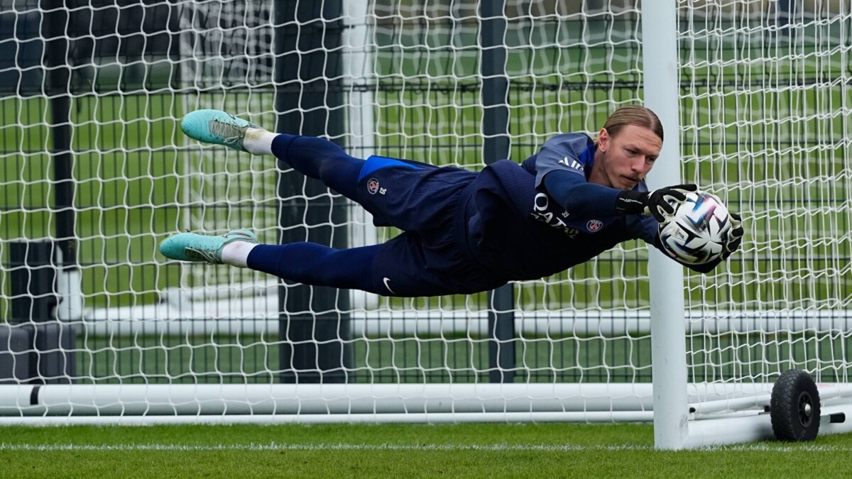 Сафонов попал в заявку «ПСЖ» на матч чемпионата Франции против «Ренна», Шевалье пропустит игру из‑за травмы Сафонов попал в заявку «ПСЖ» на матч чемпионата Франции против «Ренна», Шевалье пропустит игру из‑за травмы