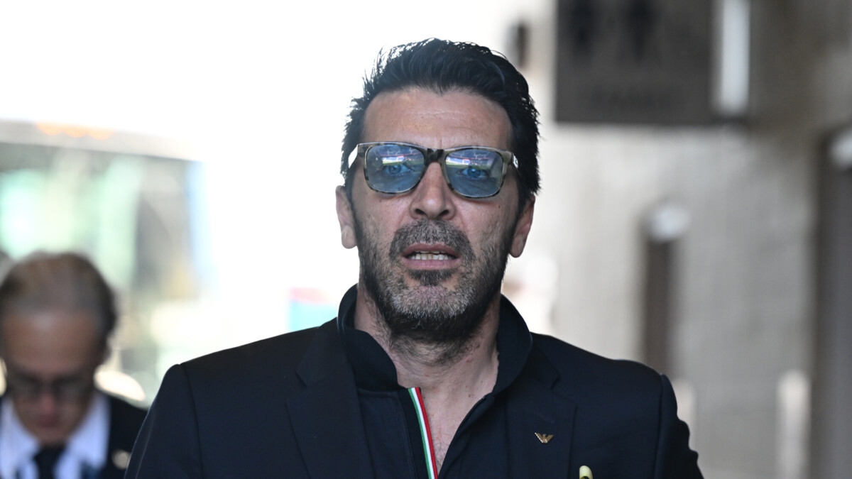 «Папа вложил много времени, сил и эмоций в него». Корнеев — об игре сына Буффона за «Пизу» «Папа вложил много времени, сил и эмоций в него». Корнеев — об игре сына Буффона за «Пизу»