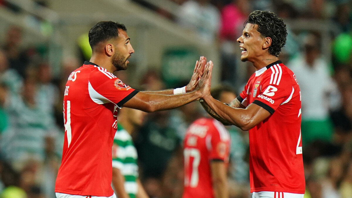 «Бенфика» обыграла «Спортинг» в Суперкубке Португалии «Бенфика» обыграла «Спортинг» в Суперкубке Португалии