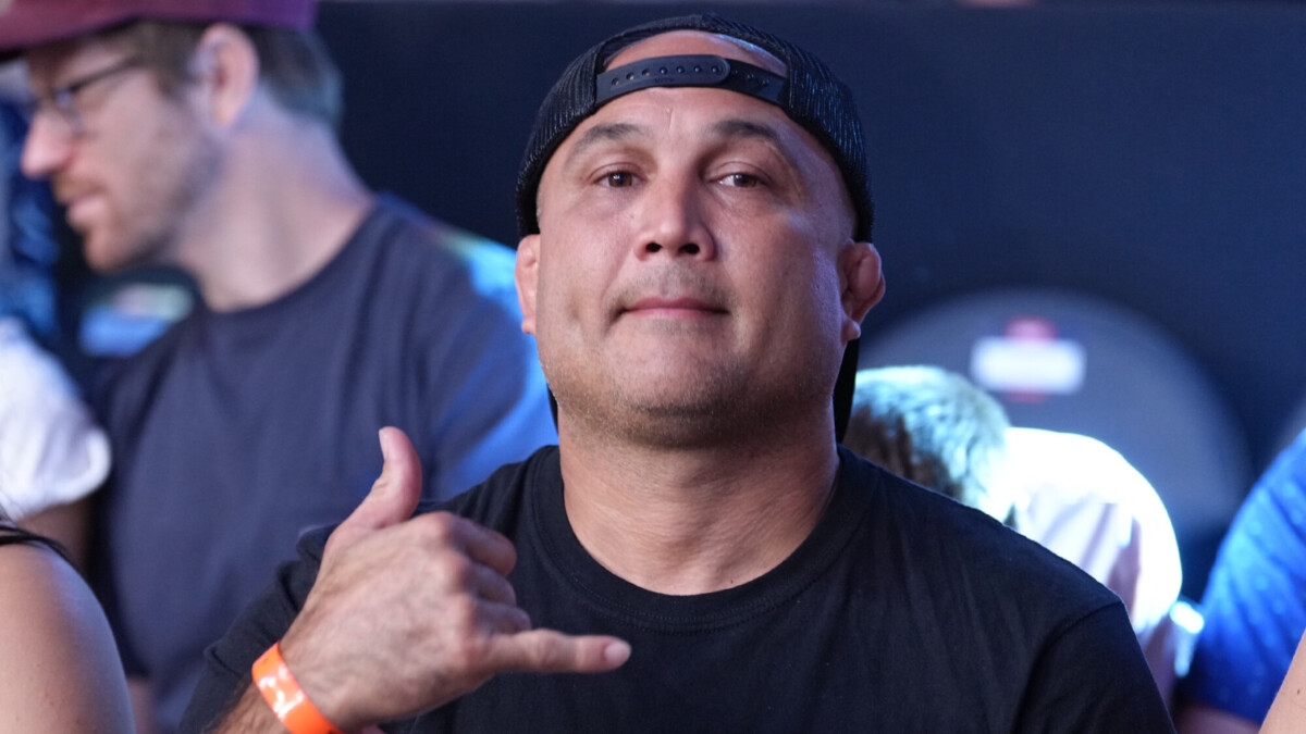 Экс‑чемпион UFC Би‑Джей Пенн арестован за «жестокое обращение с членами семьи»