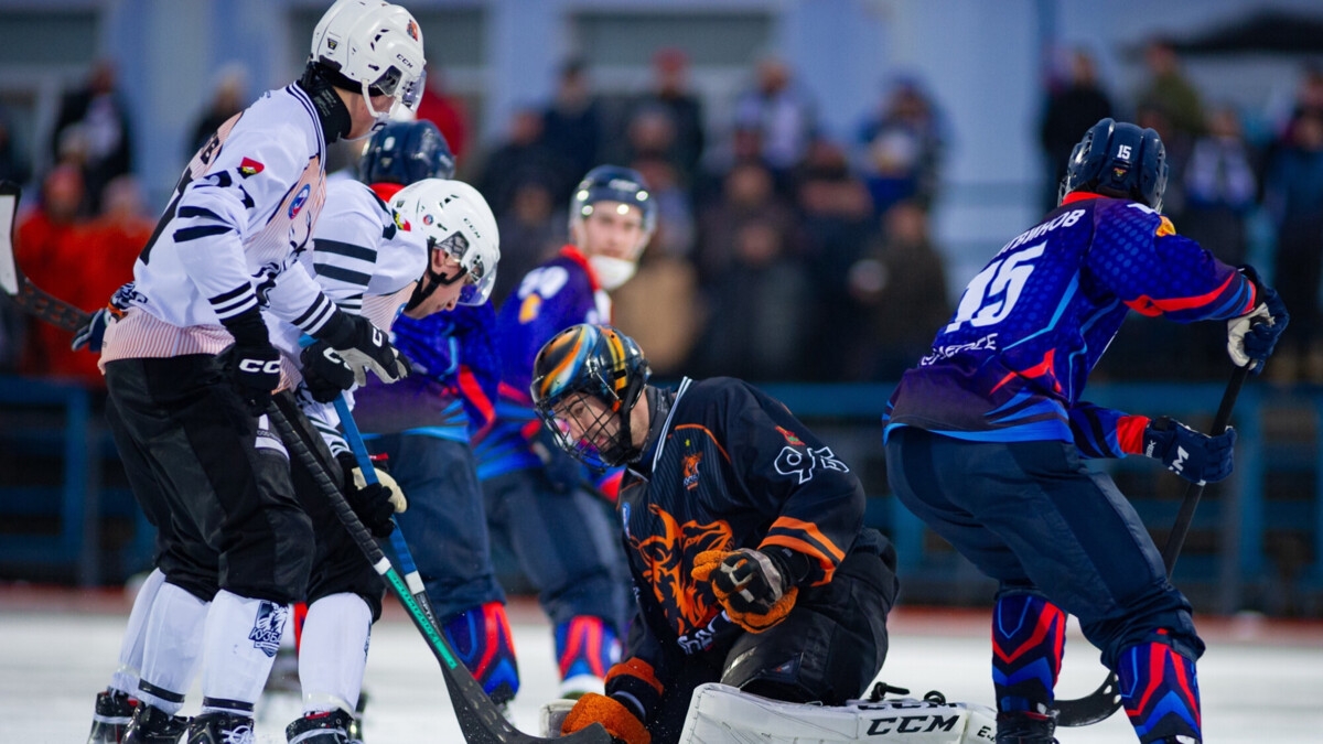 «Кузбасс» победил «Родину» в матче чемпионата России по бенди, «Водник» обыграл «Енисей»