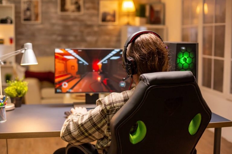 В Госдуме против FIFA и Dota 2 на уроках физкультуры: ранее это предложили власти В Госдуме против FIFA и Dota 2 на уроках физкультуры: ранее это предложили власти