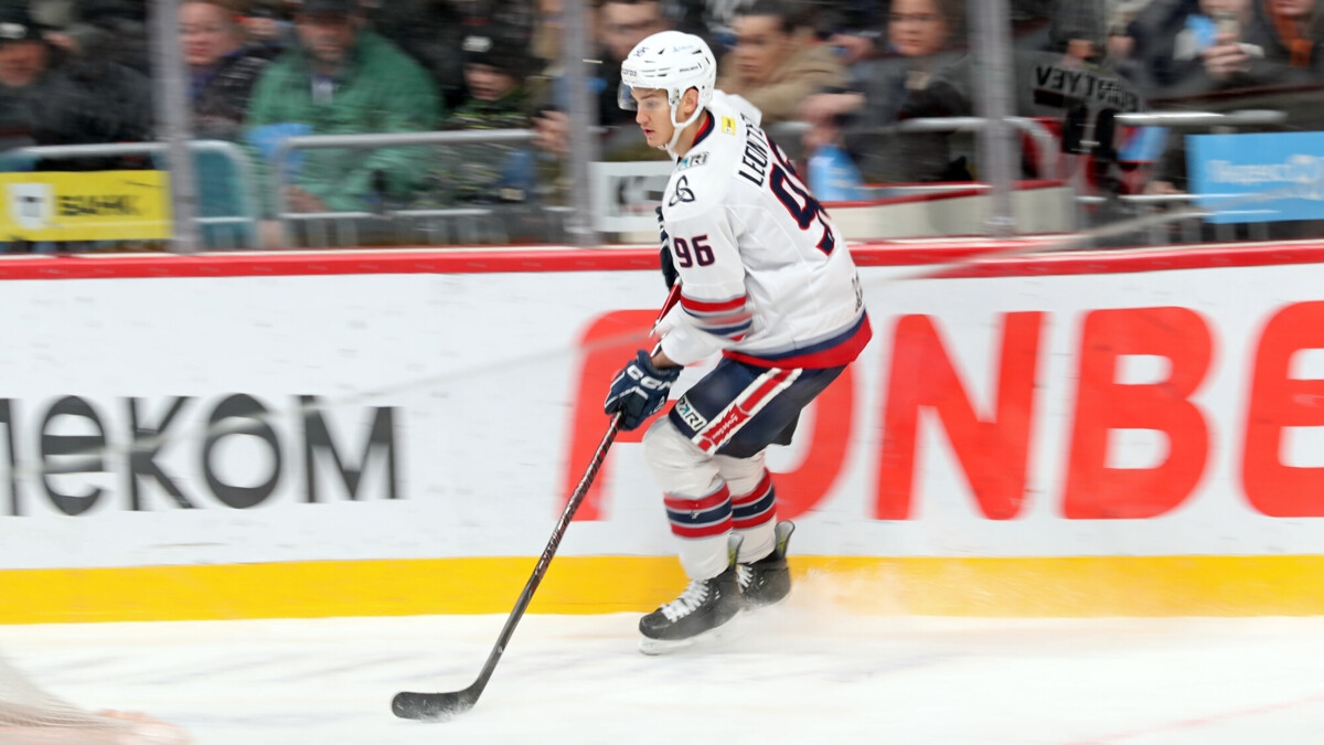 Хоккеист Леонтьев перешел из «Нефтехимика» в «Адмирал» Хоккеист Леонтьев перешел из «Нефтехимика» в «Адмирал»