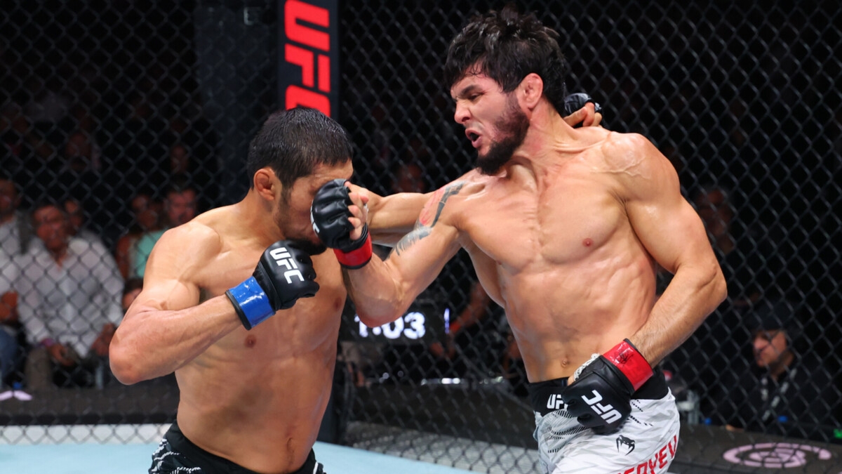 Оролбай победил Мусаева на турнире UFC в Баку