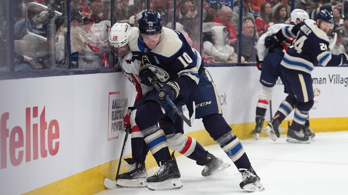 &laquo;Коламбус&raquo; выменял у &laquo;Колорадо&raquo; нападающих Койла и Вуда