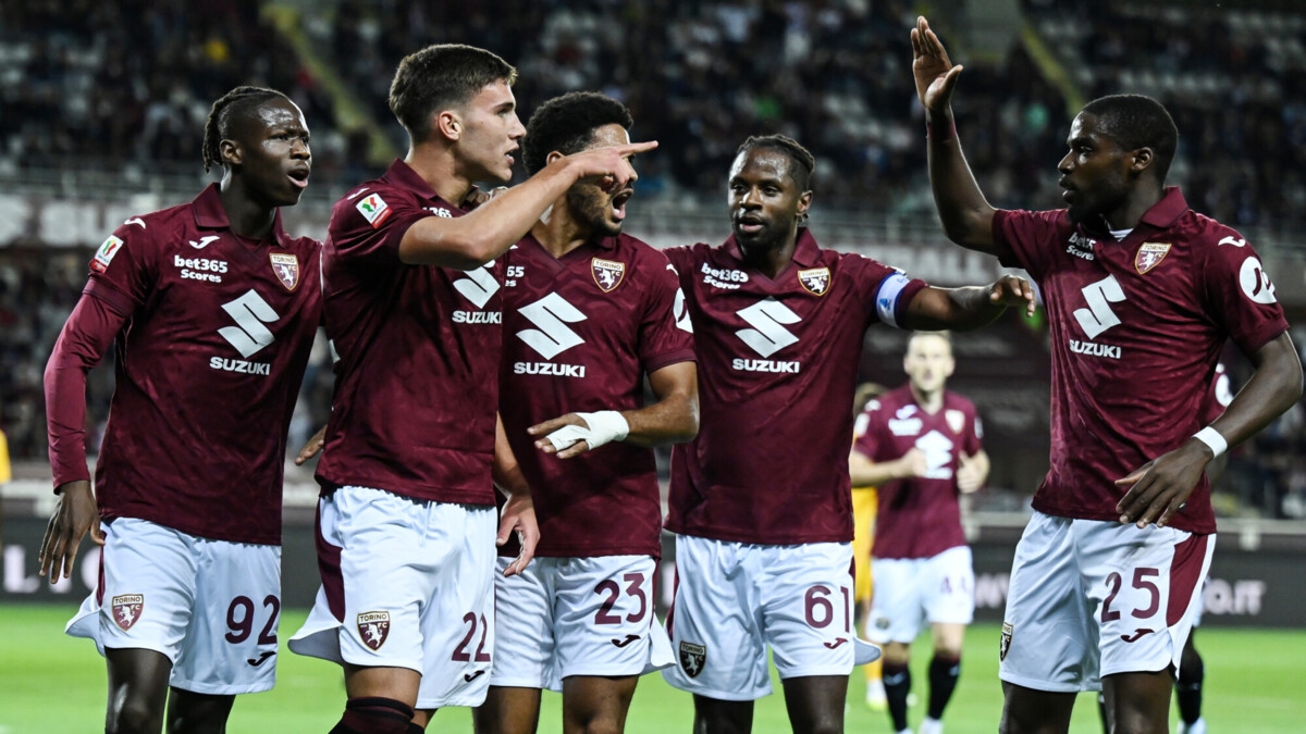 «Торино» и «Дженоа» вышли в 1/8 финала Кубка Италии по футболу «Торино» и «Дженоа» вышли в 1/8 финала Кубка Италии по футболу