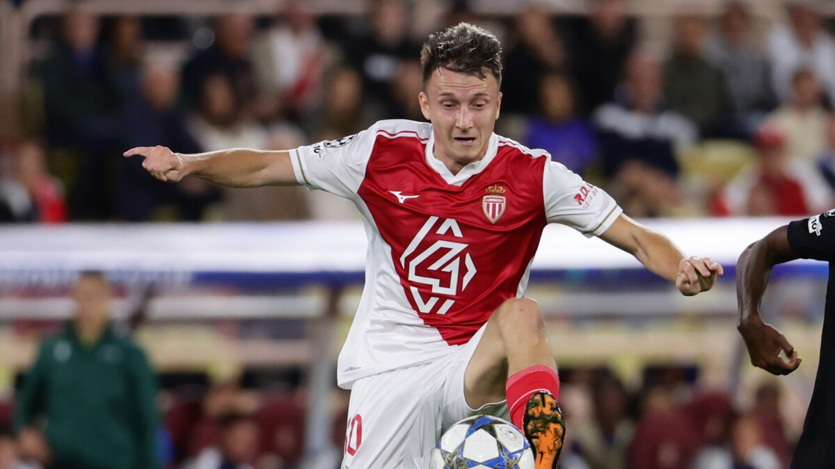 «Ланс» разгромил «Монако» в матче чемпионата Франции, Головин отыграл один тайм