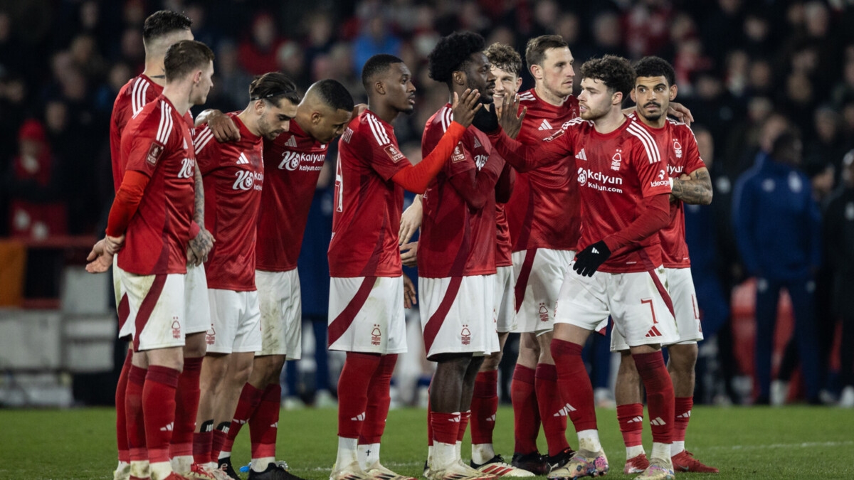 Дуглас Луис проведет сезон в аренде в «Ноттингем Форест» Дуглас Луис проведет сезон в аренде в «Ноттингем Форест»