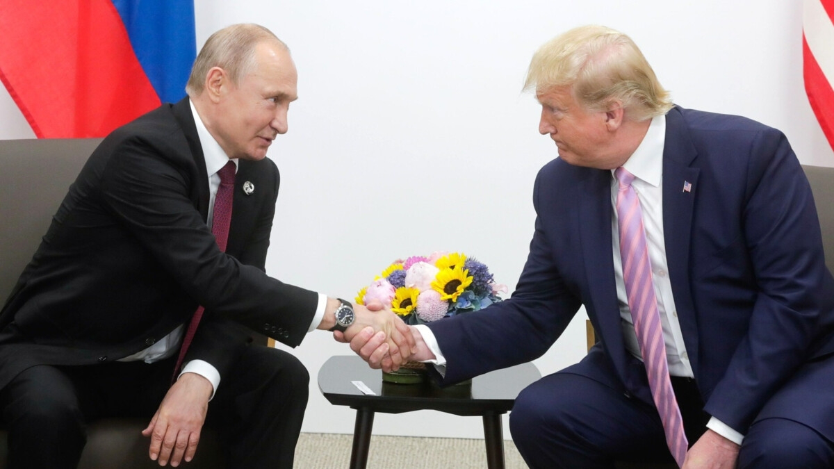 «Будем надеяться, что диалог Путина и Трампа поспособствует возвращению на международную арену» — защитник ЦСКА Ухов