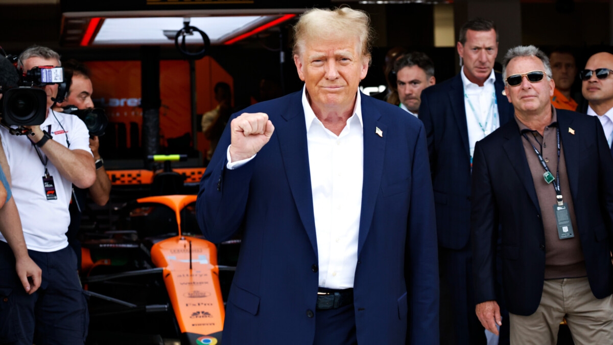 Представитель «Макларена» опроверг, что Трамп может сесть за руль болида команды «Формулы‑1