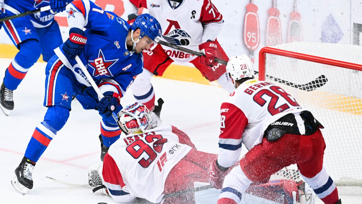 Хоккеист СКА Хайруллин о матче с «Локомотивом»: «Никаких оправданий — провалили первый период» Хоккеист СКА Хайруллин о матче с «Локомотивом»: «Никаких оправданий — провалили первый период»