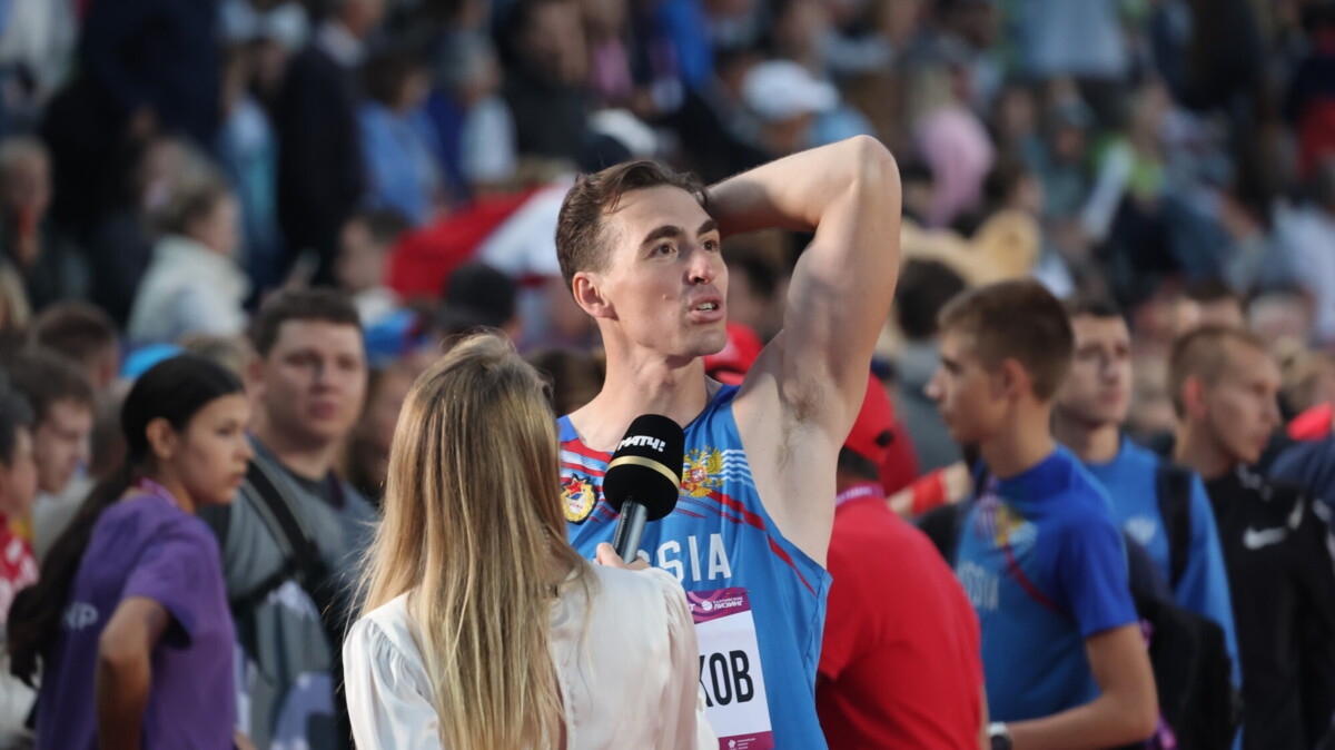 «Вроде бегу, но так все грязно, так некрасиво» — Шубенков после победы в финале «Королевы спорта»