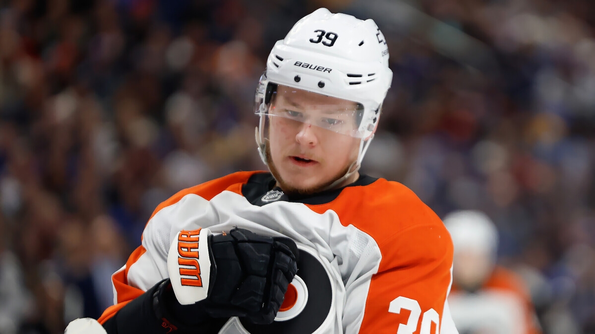 Мичков забил во втором матче НХЛ подряд, его «Филадельфия» уступила «Оттаве»