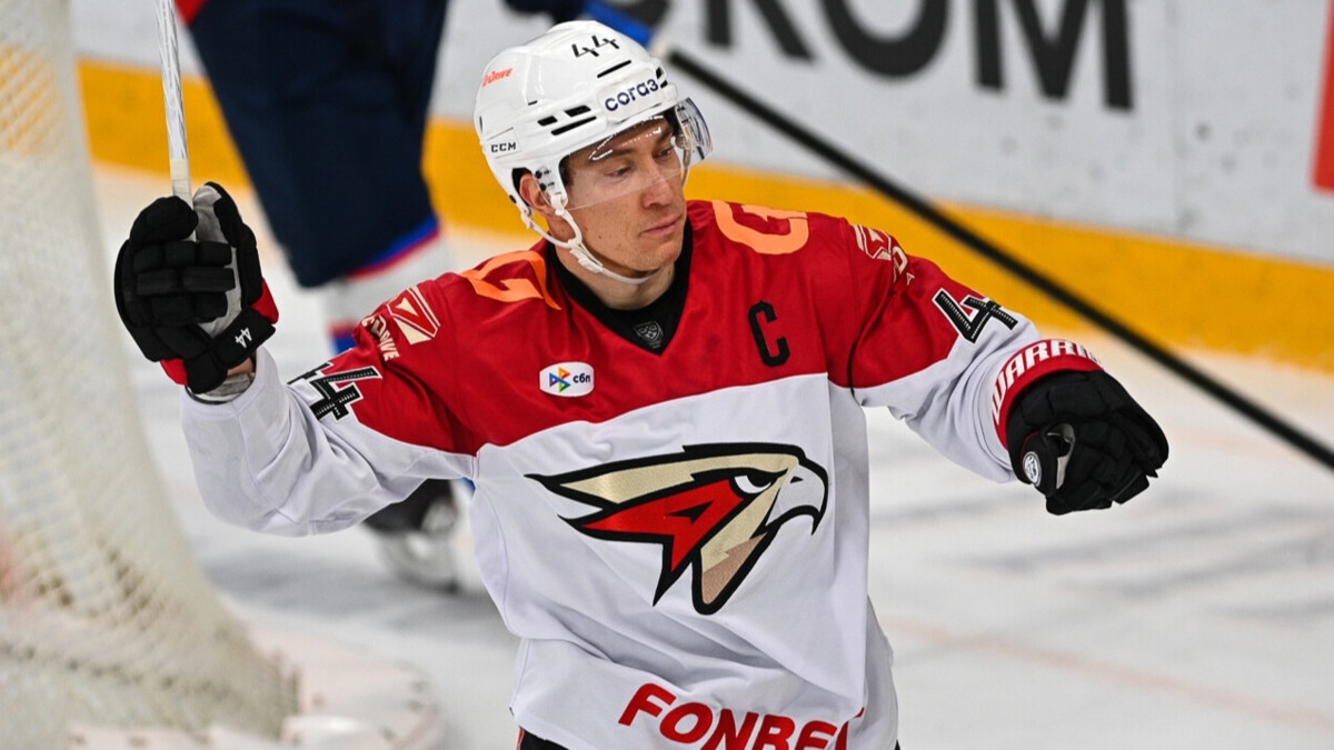 Защитник «Авангарда» Шарипзянов: «В матче с минским «Динамо» быстрый гол сыграл с нами злую шутку» Защитник «Авангарда» Шарипзянов: «В матче с минским «Динамо» быстрый гол сыграл с нами злую шутку»