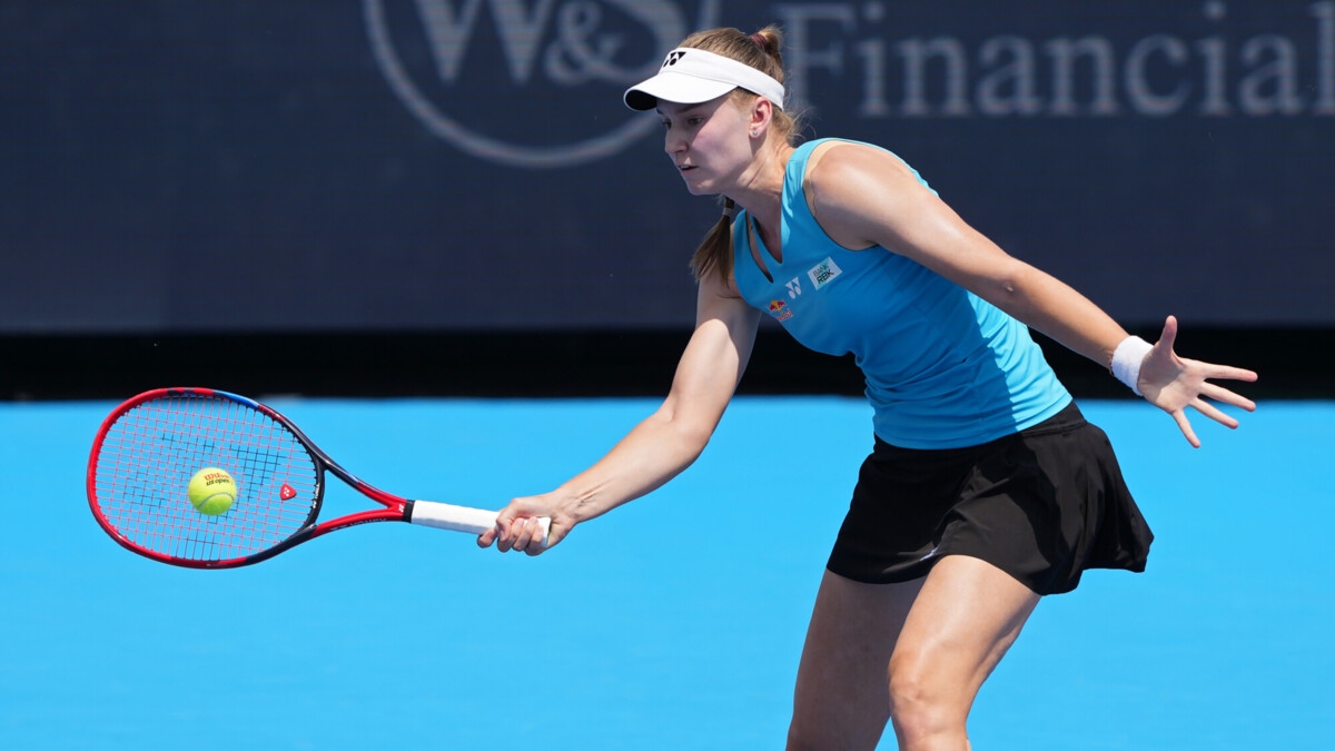 Рыбакина вышла в третий раунд US Open, где сыграет с Радукану