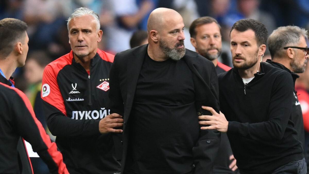 «Скатывается в жуткую яму». Добровинский назвал поведение Станковича омерзительным