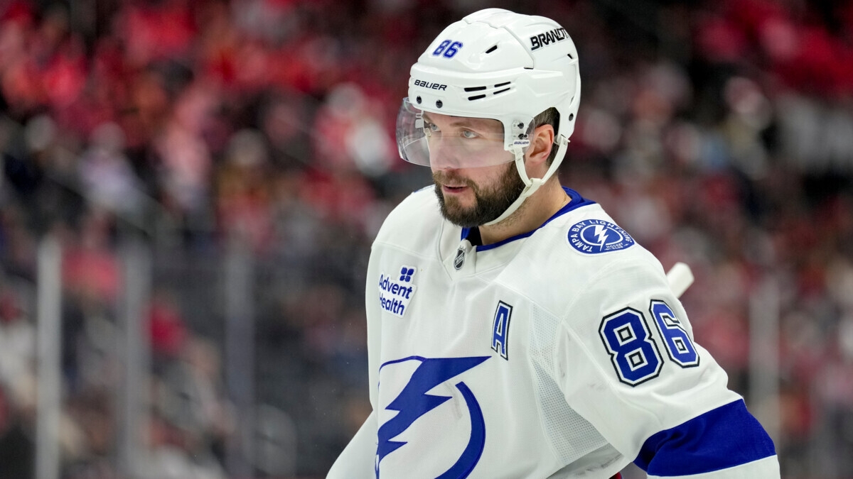 «Тампа» победила «Каролину» в предсезонном матче, Грошев, Трикозов и Кучеров набрали очки «Тампа» победила «Каролину» в предсезонном матче, Грошев, Трикозов и Кучеров набрали очки