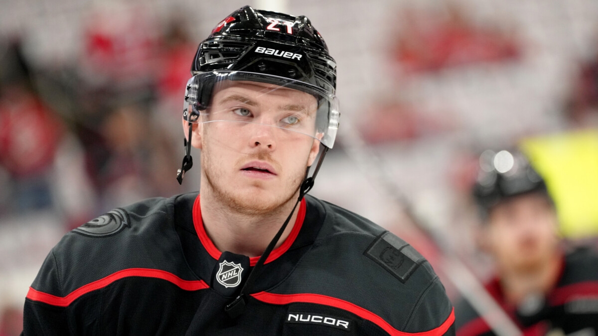 &laquo;С той игрой, которую Никишину разрешали показывать в КХЛ, ему будет сложно адаптироваться в НХЛ&raquo; &mdash; Плющев