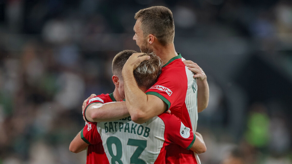 Футболист «Локомотива» Комличенко — о плотном календаре: «Ничего страшного, у нас большая обойма игроков»