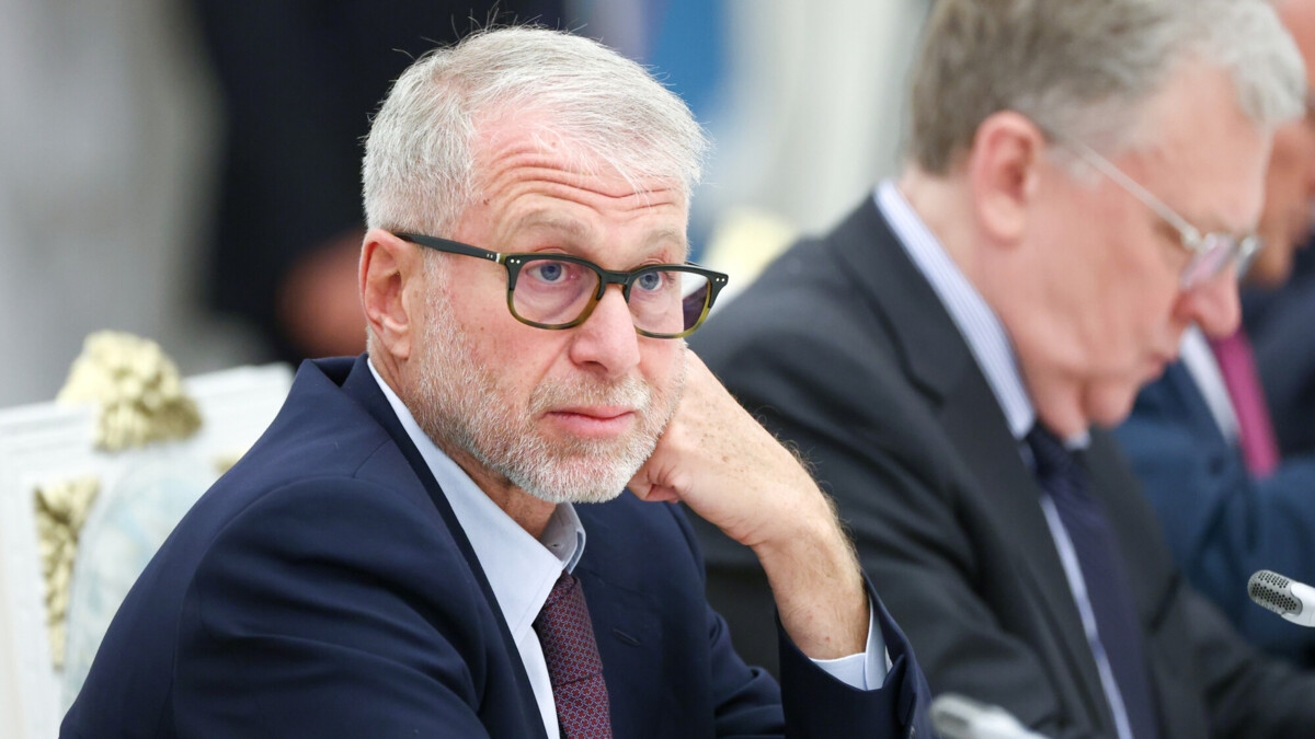 Абрамович: «Меня не интересует никакая роль в футбольном клубе, тем более профессиональном»