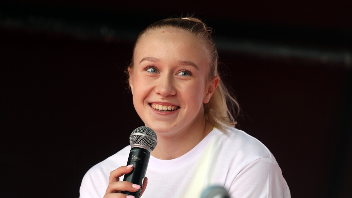 Гимнастка Листунова выступит на чемпионате России, сообщила Родионенко