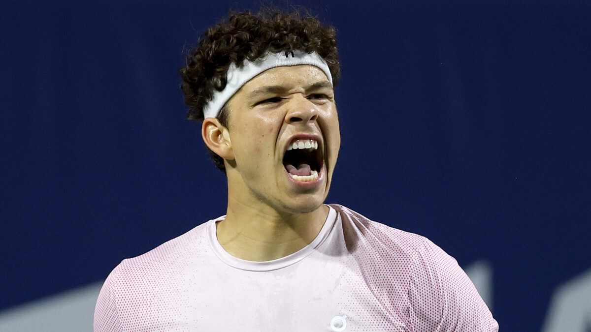 Шестая ракетка мира Шелтон снялся с матча US Open из‑за травмы Шестая ракетка мира Шелтон снялся с матча US Open из‑за травмы