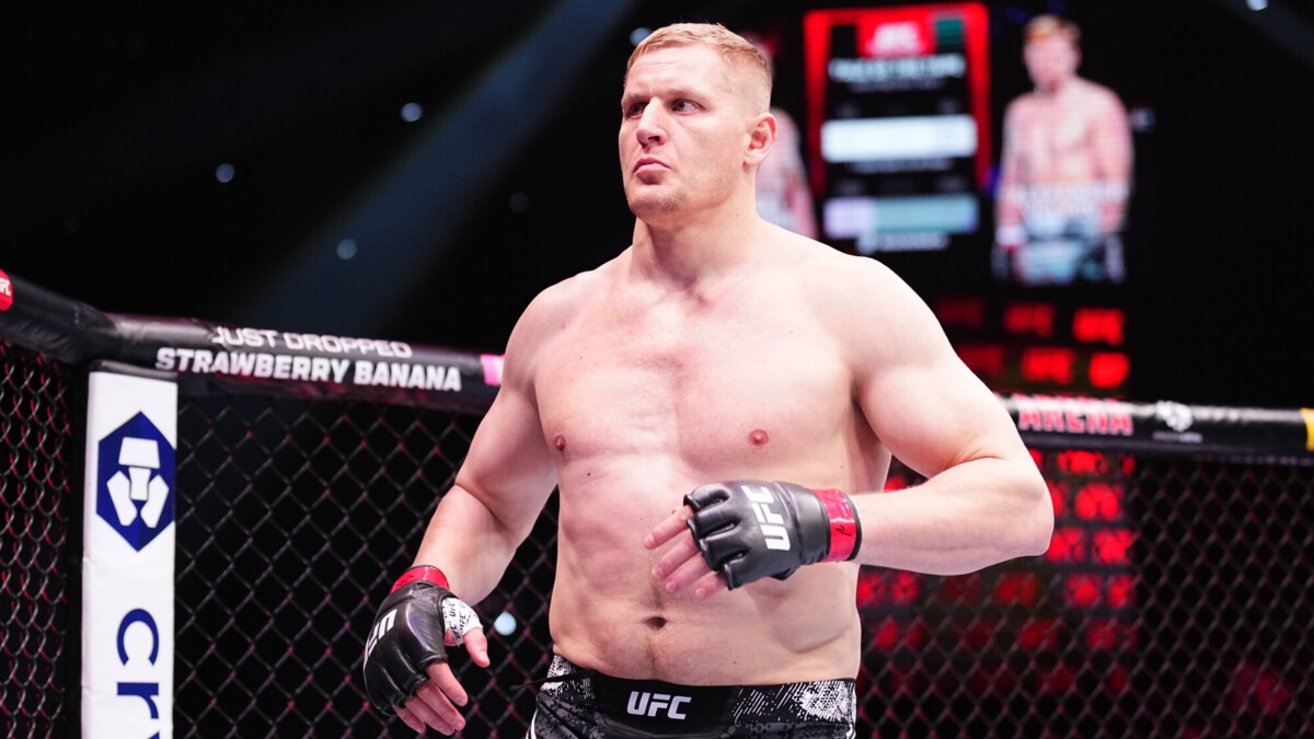 «Если Павлович выйдет крушить, его не остановить». Корнилов — про бой россиянина и Кортеса‑Акосты