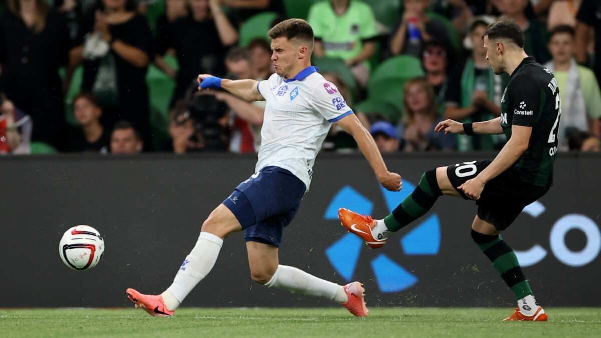 «Что‑то мужское должно быть». Полузащитник «Крыльев Советов» Витюгов — о крупном поражении от «Краснодара» «Что‑то мужское должно быть». Полузащитник «Крыльев Советов» Витюгов — о крупном поражении от «Краснодара»