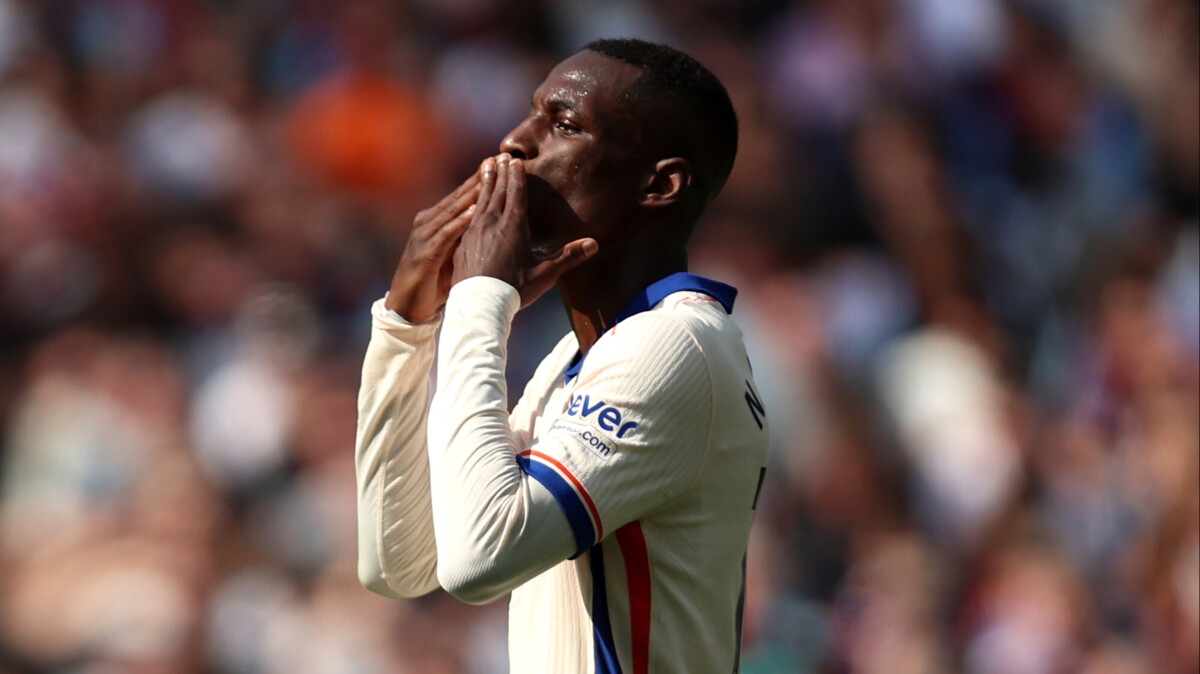 Хёнесс заявил, что «Бавария» не будет выкупать форварда Джексона у «Челси»