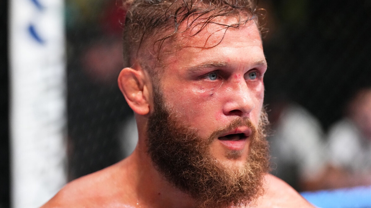 «Празднуем вместе»: Физиев — о победе на турнире UFC в Баку