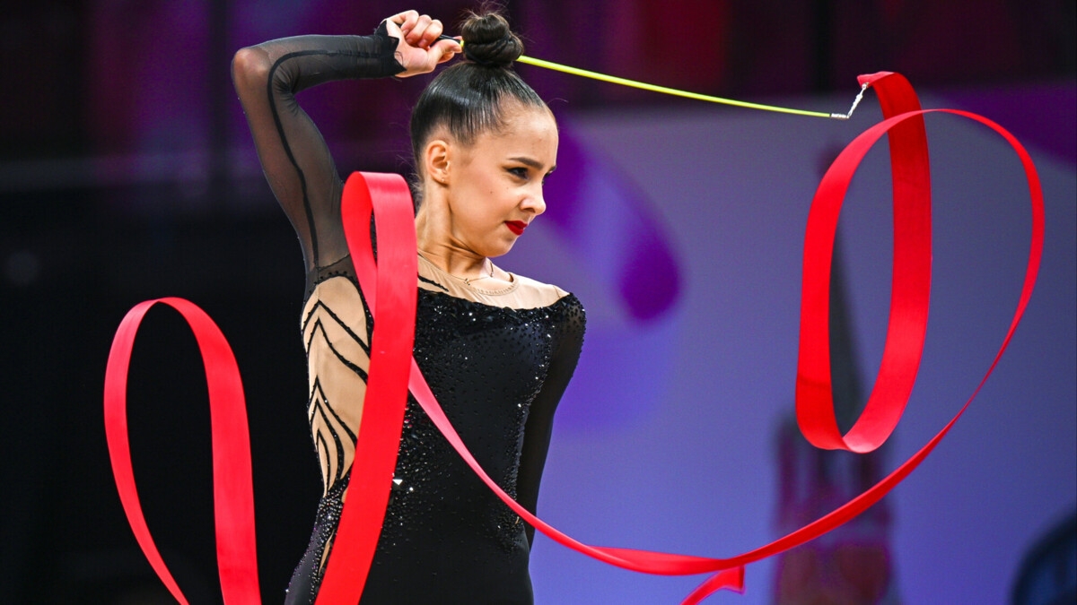 Россиянка Борисова завоевала три золотых медали в последний день финала Кубка сильнейших по художественной гимнастике Россиянка Борисова завоевала три золотых медали в последний день финала Кубка сильнейших по художественной гимнастике