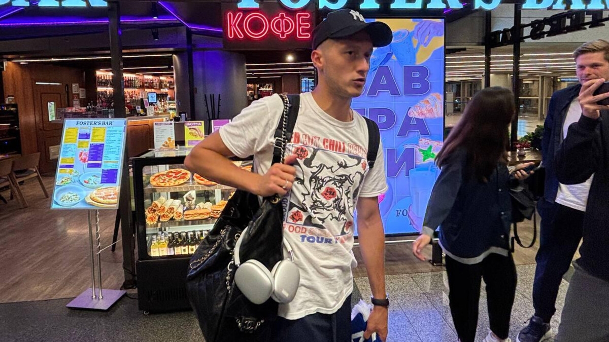 «Вы все понимаете». Миранчук — о целях прилета в Москву «Вы все понимаете». Миранчук — о целях прилета в Москву