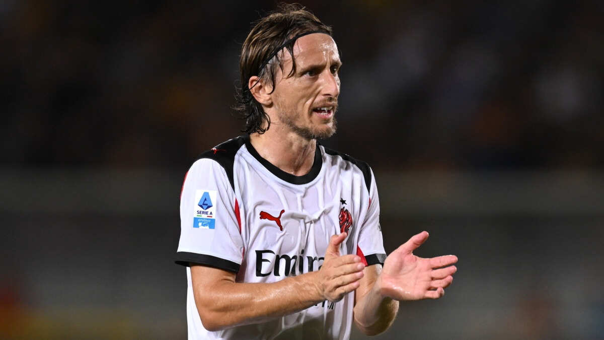 Голевая передача Модрича помогла «Милану» обыграть «Лечче» в матче Серии А Голевая передача Модрича помогла «Милану» обыграть «Лечче» в матче Серии А