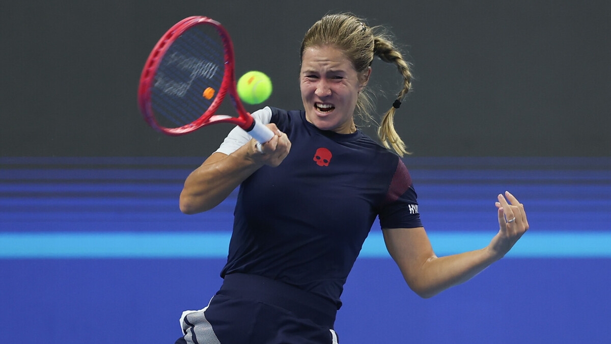 Россиянка Захарова не смогла выйти в четвертьфинал теннисного турнира в Цзюцзяне