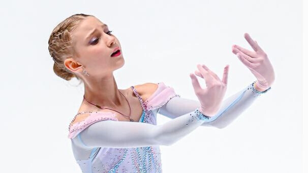 Фигуристка Моногарова сообщила, что покинула академию Плющенко