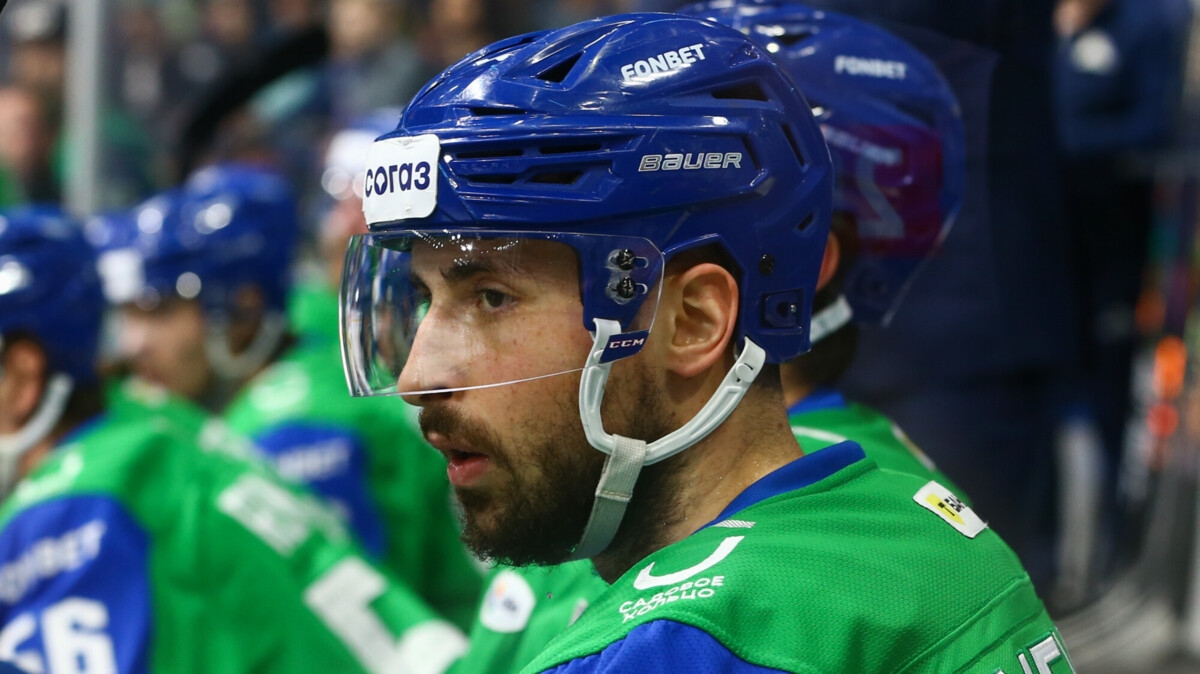 «Ак Барс» перебил предложение «Авангарда» и предложил «Салавату Юлаеву» большую сумму за Хмелевского «Ак Барс» перебил предложение «Авангарда» и предложил «Салавату Юлаеву» большую сумму за Хмелевского