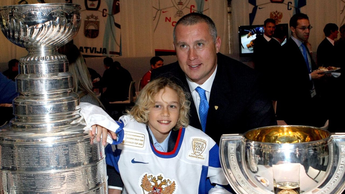 Могильный после включения в Зал славы обратился к молодым российским хоккеистам