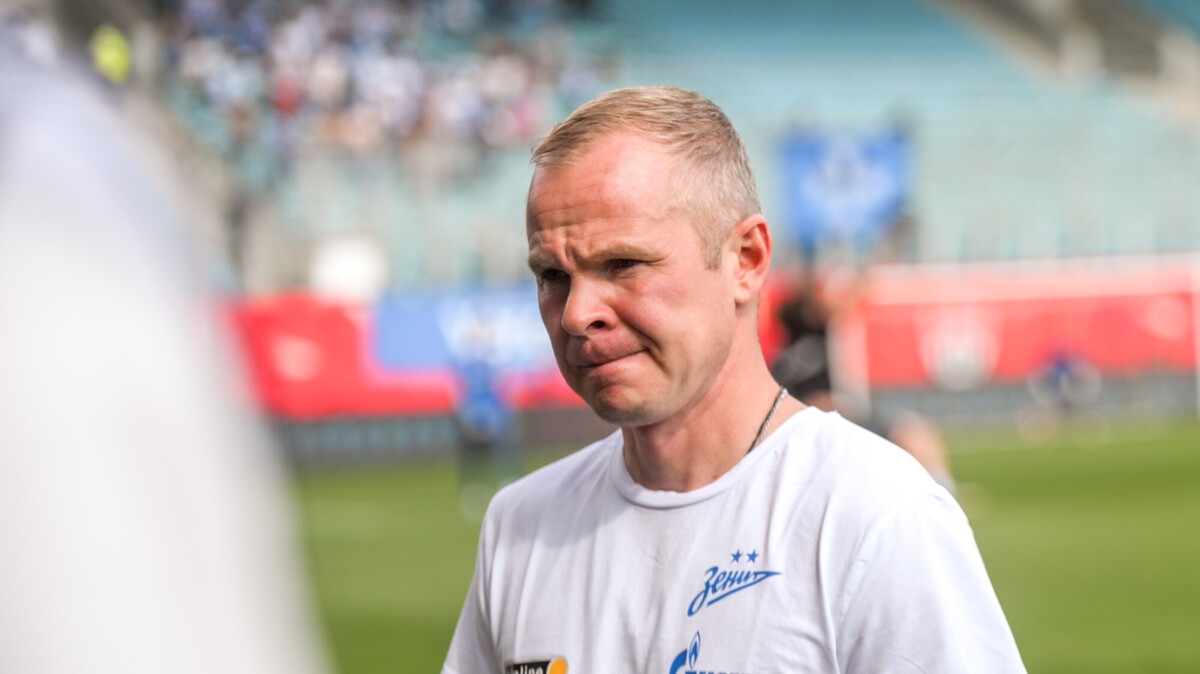 «Зенит» Санкт‑Петербург — «Зенит» Ленинград — 3:0. Анюков забил гол на 29‑й минуте Матча легенд. Видео