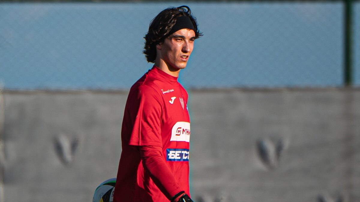 «Относился как к данности». Голкипер махачкалинского «Динамо» Волк — о периоде, когда находился в запасе